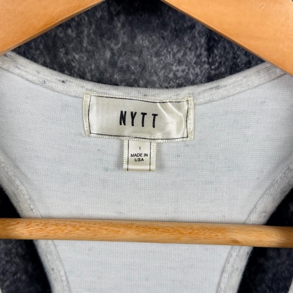 NYTT Light Gray Sleeveless Top - Picture 2 of 7